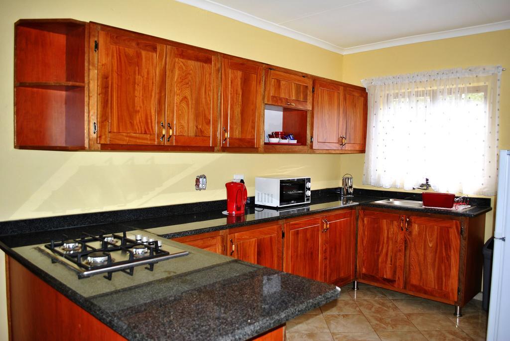 Mount Azimbo Lodge Louis Trichardt Exterior photo